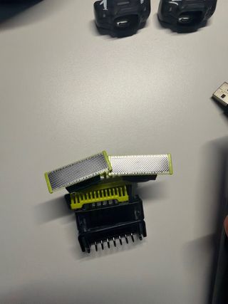 Philips Serie 7000 + One Blade