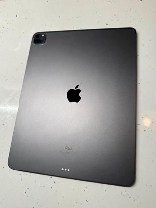 iPad Pro M1 128GB + Apple Pencil 2 + Funda Spiegen