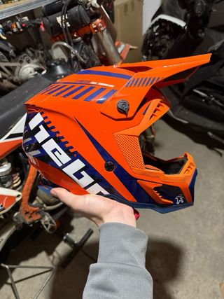 Conjunto Moto Cross Fox y casco hebo.