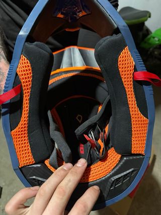 Conjunto Moto Cross Fox y casco hebo.