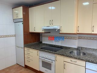 Piso en alquiler en Centro en Gijón