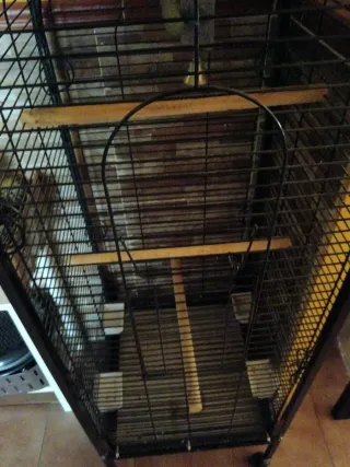 Urge vender  casi nueva una vez usada