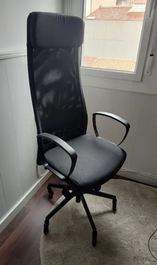 Silla Markus de oficina Ikea negra