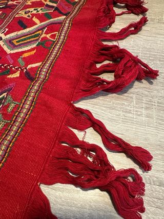 Alfombra tejida a mano