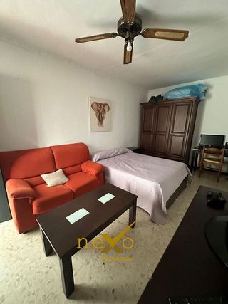 Chalet en venta en Carmona