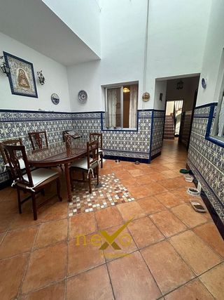 Chalet en venta en Carmona