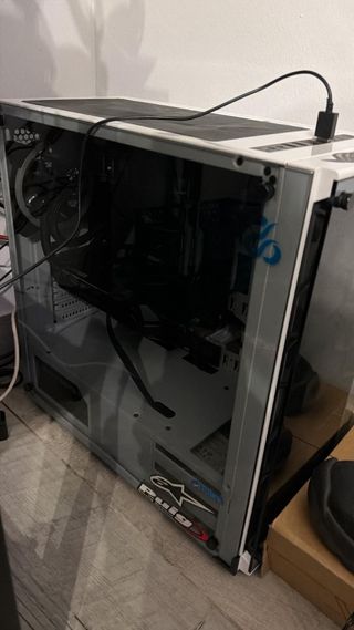 Torre PC Gaming Blanca y Gris,