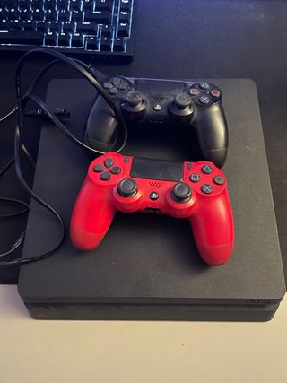 PS4 (PlayStation 4) + 2 Mandos