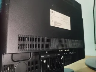 Televisión OKI pequeña