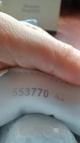 Zapatillas Alexander McQueen Blancas y Grises