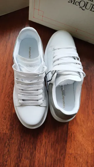 Zapatillas Alexander McQueen Blancas y Grises