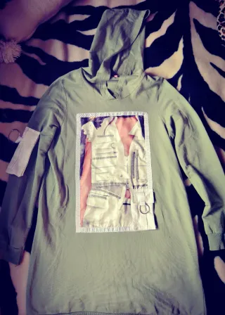 Jersey largo con capucha verde talla única