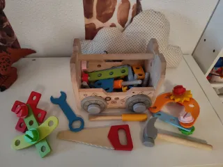 Caja de herramientas de madera para niños