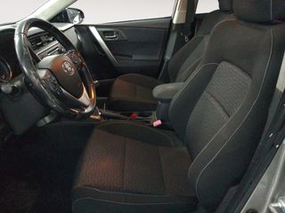 Toyota Auris Hybrid Feel!