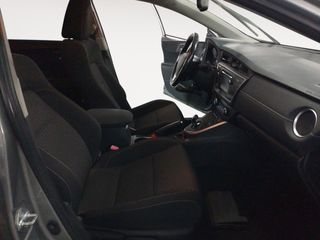 Toyota Auris Hybrid Feel!