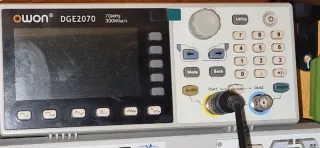 Generador de Señales Owon DGE2070 70MHz