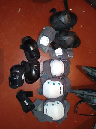 Patines en línea talla 39 + 2 juegos protecciones