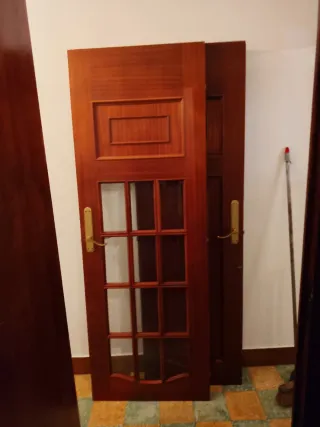Puertas de madera para vivienda