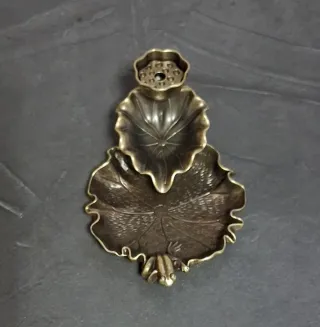 Bruciatore incenso a forma di foglia di loto