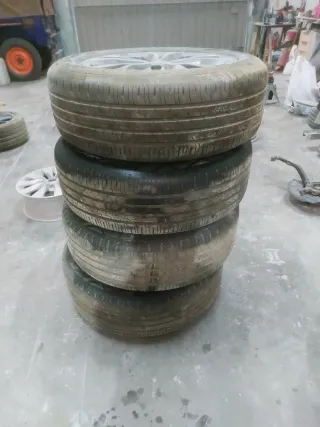 Llanta Ford Kuga Hybrid 2023 225/60/18