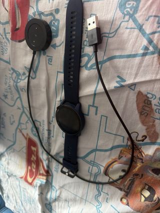 Reloj Inteligente Negro y Azul sin caja