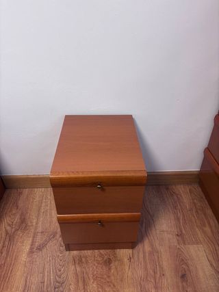 Conjunto muebles dormitorio madera