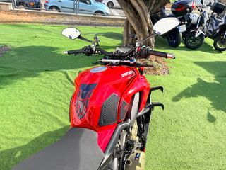 DUCATI STREETFIGHTER V4 S