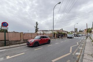 Piso en venta en Crta. De la Sierra en Granada