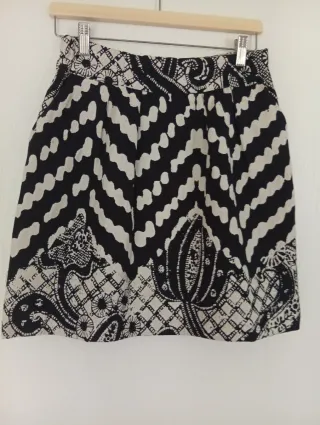 Falda corta estampada