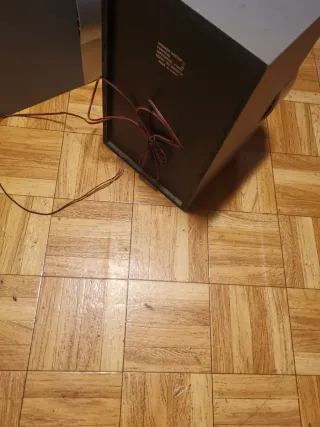 Altavoces Philips Marrones y Grises