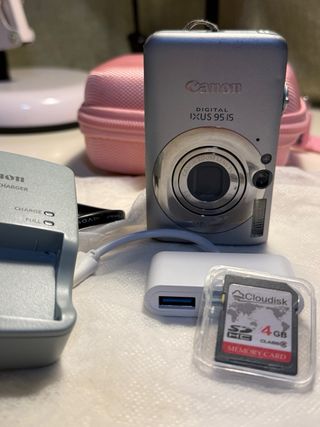 Cámara Canon IXUS 95 IS Y2K
