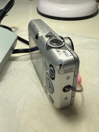 Cámara Canon IXUS 95 IS Y2K