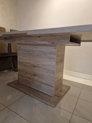 Mesa extensible comedor y 4 sillas