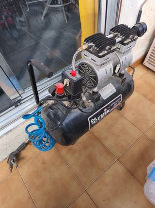 Compresor de aire Cevik Pro Silenc 24L