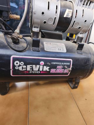 Compresor de aire Cevik Pro Silenc 24L