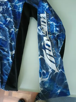 Camiseta técnica protección solar talla XL