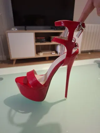 Zapatos de plataforma y tacón super alto en Rojo
