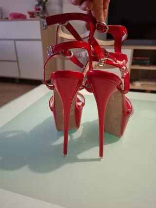 Zapatos de plataforma y tacón super alto en Rojo
