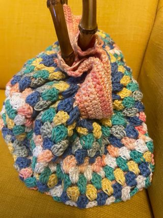 Borsa uncinetto granny chic manico bambù