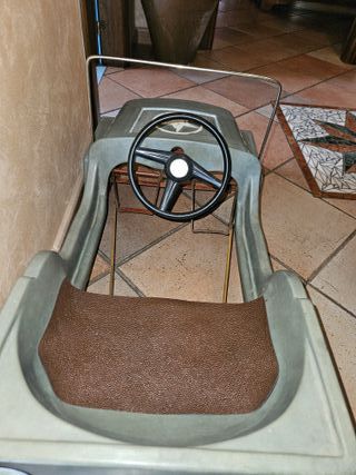 Jeep giocattolo americano antico