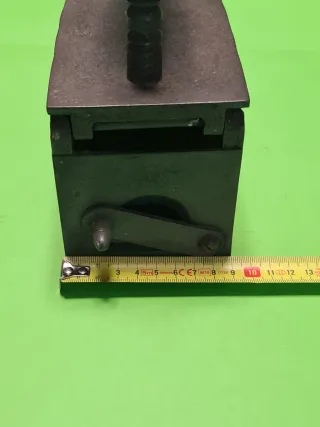 Antigua plancha de carbón