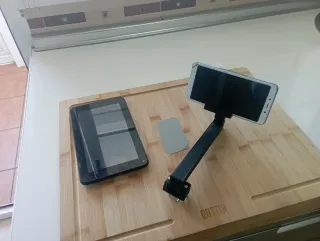 Soporte tablet/móvil ajustable