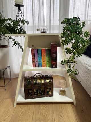 Estantería/Mesa Auxiliar Ikea blanca.