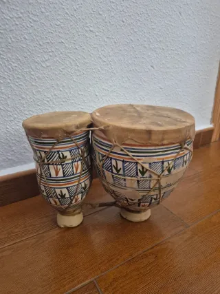 Timbales de percusión decorados