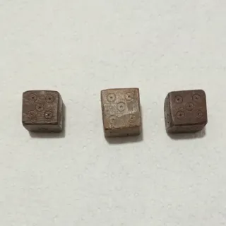 Dados Romanos de Hueso