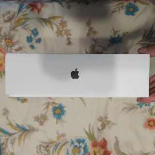 Caja MacBook Pro 13 vacía