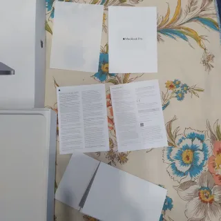 Caja MacBook Pro 13 vacía