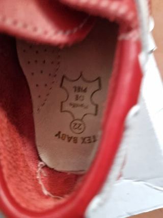 Náuticos rojos niño