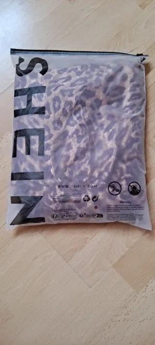 Vestido leopardo burdeos y dorado