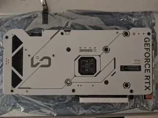 ASUS Dual RTX 4070 OC 12GB GDDR6X Blanca